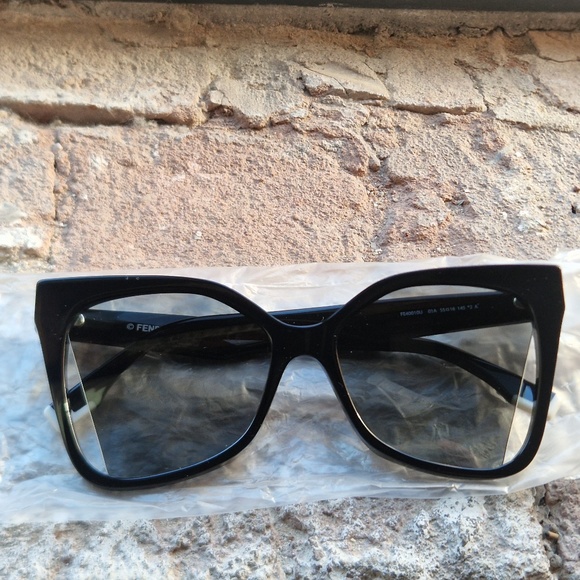 Fendi Accessories - Fendi sunglasses